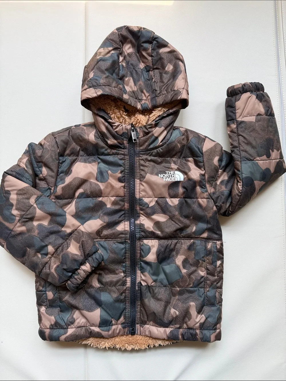 The North Face Kids Size 4 Reversible Mossbud Swirl Sherpa Hooded Jacket Camo